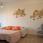 Piazza Lauro Apartment *
