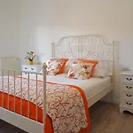 Piazza Lauro Apartment *