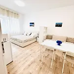 Piazza Lauro Apartment